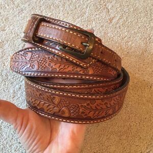 Vintage Western Engraved Men's Brown Embossed Leather Belt